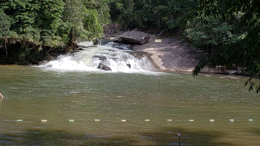 cachoeira-1024x576 Poço Feio Lumiar: Um Guia Completo para o seu Passeio